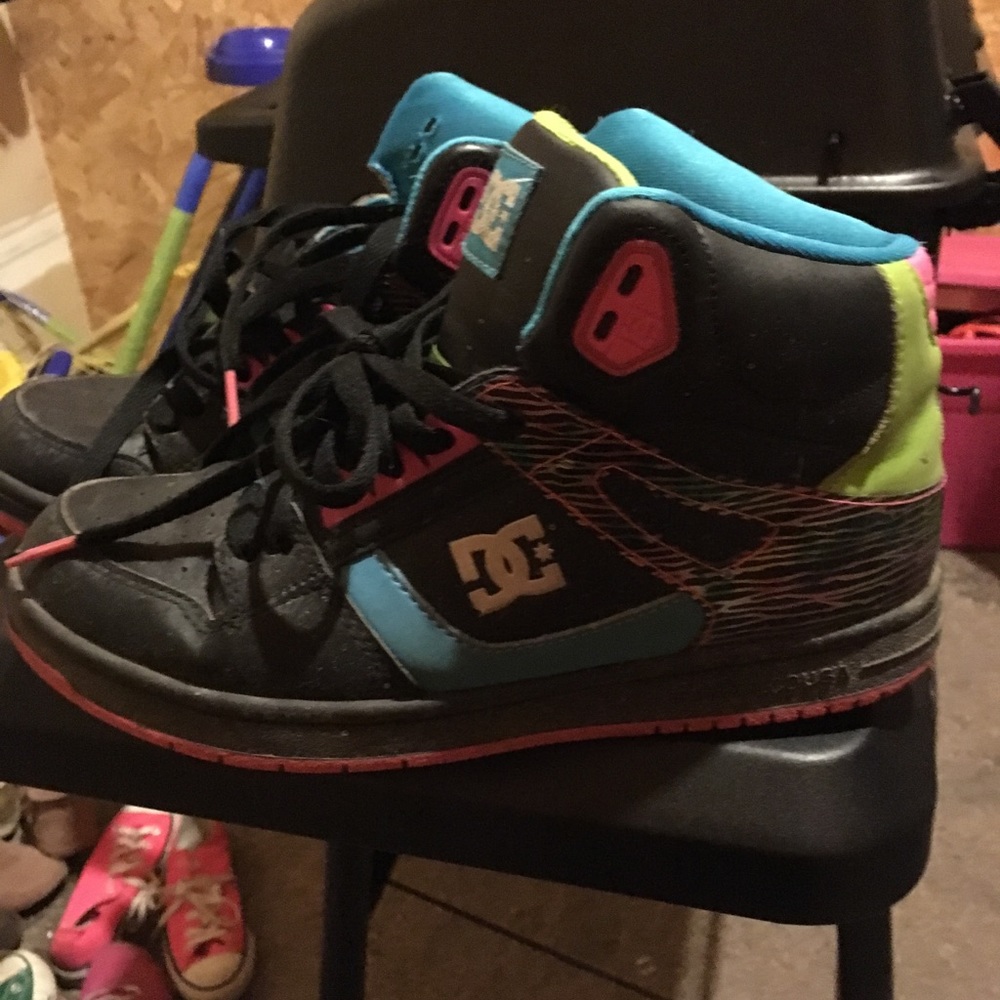 Women’s size 8. DC shoes.